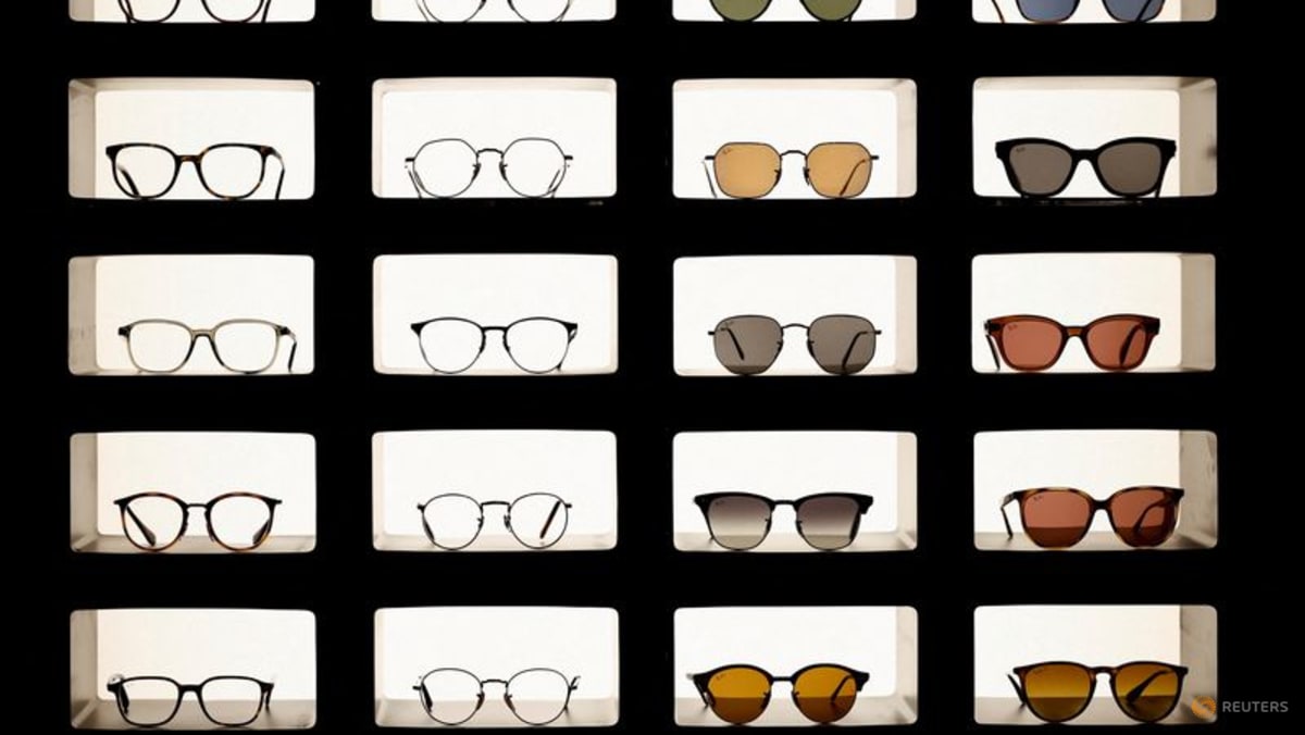EssilorLuxottica Hadapi Tantangan Penjualan Kaca Pintar Tanpa Mengorbankan Margin